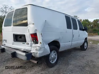 2013 Ford Econoline Cargo Commercial z VIN 1FTNE2EW5DDA45871, wystawiony jako IAAI lot #41422563 z przebiegiem 179 911 mil mil oraz . Historia ofert i sprzedaży dostępna na DreamBid. Obrazek 4.