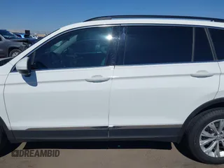 2018 Volkswagen Tiguan SEL с VIN 3VV3B7AX4JM156909, выставлен на аукционе IAAI как лот 42565869 с пробегом 60 886 миль миль и . История ставок и продаж доступна на DreamBid. Изображение 14.