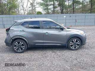 2019 Nissan Kicks SR with VIN 3N1CP5CU9KL503622, listed as a IAAI auction lot 42045362 with 69,000 mi miles. Bid and sale history available at carsss.com. Image 13.