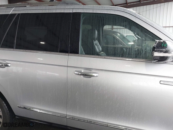 2019 Lincoln Navigator Reserve with VIN 5LMJJ2LTXKEL26583, listed as a IAAI auction lot 41448025 with 80,659 mi miles. Bid and sale history available at carsss.com. Image 14.