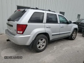 2007 Jeep Grand Cherokee Laredo z VIN 1J8GR48K37C617623, wystawiony jako Copart lot #55875115 z przebiegiem 117 588 mil mil oraz Szkoda całkowita • Salvage title. Historia ofert i sprzedaży dostępna na DreamBid. Obrazek 3.