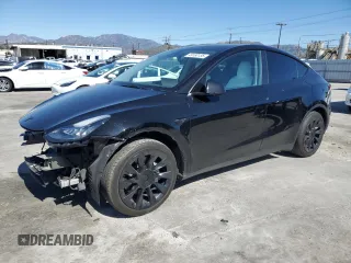 2022 Tesla Model Y Long Range z VIN 7SAYGDEE2NF442073, wystawiony jako Copart lot #49180135 z przebiegiem 34 742 mil mil oraz Szkoda całkowita • Salvage title. Historia ofert i sprzedaży dostępna na DreamBid. Obrazek 1.