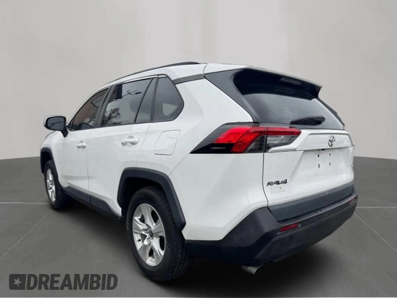 2021 Toyota RAV4 XLE with VIN 2T3W1RFV4MC139243, listed as a Copart auction lot 49973975 with 1 mi miles and Clean Title. Bid and sale history available at carsss.com. Image 3.
