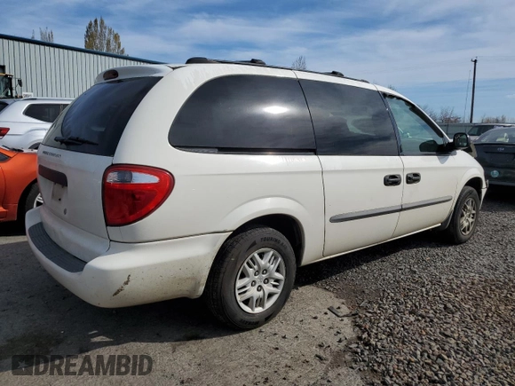 2004 Dodge Caravan SE with VIN 1D4GP24R74B526184, listed as a Copart auction lot 50618935 with 216,592 mi miles and Salvage Title. Bid and sale history available at carsss.com. Image 3.