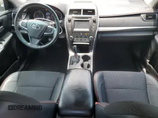 2017 Toyota Camry XLE z VIN 4T1BF1FK0HU402901, wystawiony jako Copart lot #58214405 z przebiegiem 85 148 mil mil oraz Szkoda całkowita • Salvage title. Historia ofert i sprzedaży dostępna na DreamBid. Obrazek 8.