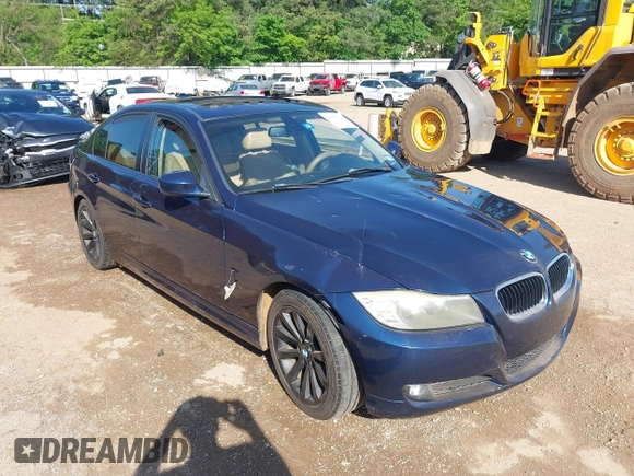 2011 BMW 3 Series 328i с VIN WBAPH7G5XBNN02082, выставлен на аукционе IAAI как лот 41988349 с пробегом 142 190 миль миль и . История ставок и продаж доступна на DreamBid. Изображение 1.