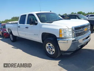 2013 Chevrolet Silverado 2500HD LT with VIN 1GC1CXCG6DF122202, listed as a IAAI auction lot 41990802 with 238,041 mi miles. Bid and sale history available at carsss.com. Image 1.