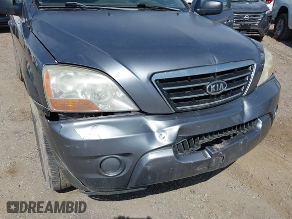 2008 Kia Sorento LX z VIN KNDJC735885836309, wystawiony jako IAAI lot #41972002 z przebiegiem 199 357 mil mil oraz . Historia ofert i sprzedaży dostępna na DreamBid. Obrazek 6.