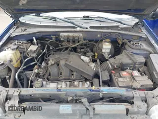 2005 Ford Escape XLT with VIN 1FMYU93195KA35708, listed as a IAAI auction lot 42130239 with 230,920 mi miles. Bid and sale history available at carsss.com. Image 10.