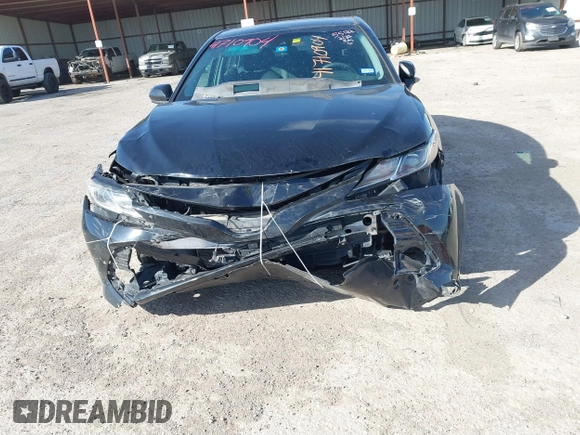 2019 Toyota Camry LE z VIN 4T1B11HK8KU197444, wystawiony jako IAAI lot #41710904 z przebiegiem 137 766 mil mil oraz . Historia ofert i sprzedaży dostępna na DreamBid. Obrazek 6.