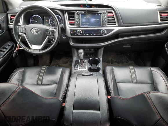 2019 Toyota Highlander SE z VIN 5TDJZRFH2KS963669, wystawiony jako Copart lot #52721595 z przebiegiem 85 366 mil mil oraz Szkoda całkowita • Salvage title. Historia ofert i sprzedaży dostępna na DreamBid. Obrazek 8.
