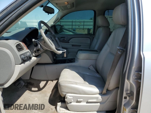 2013 Chevrolet Tahoe LT with VIN 1GNSKBE03DR128667, listed as a Copart auction lot 53108885 with 180,922 mi miles and Clean Title. Bid and sale history available at DreamBid. Image 7.