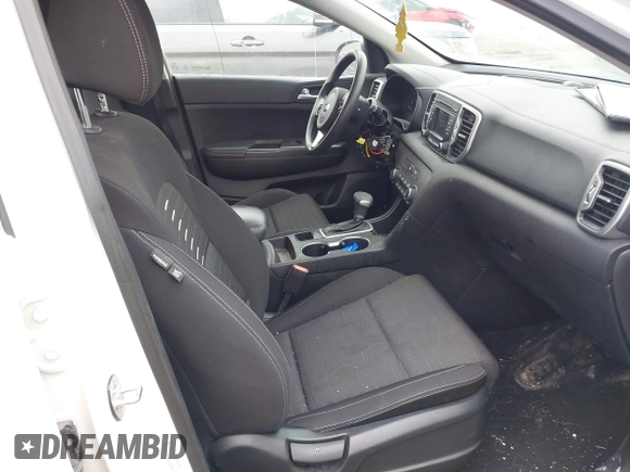 2018 Kia Sportage LX with VIN KNDPM3AC4J7315826, listed as a IAAI auction lot 41521362 with 130,628 mi miles and . Bid and sale history available at DreamBid. Image 5.