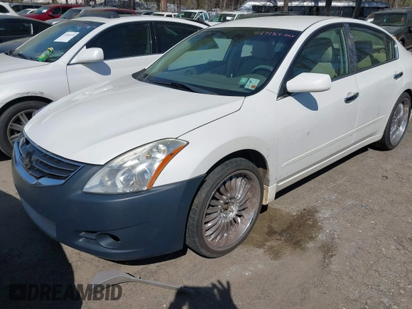 2012 Nissan Altima 2.5 S with VIN 1N4AL2AP8CN403921, listed as a IAAI auction lot 41894964 with 95,776 mi miles. Bid and sale history available at carsss.com. Image 2.