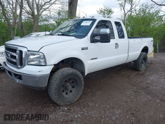 2003 Ford F-250 XL with VIN 1FTNX21P33ED64526, listed as a IAAI auction lot 42080702 with 243,709 mi miles and . Bid and sale history available at DreamBid. Image 2.