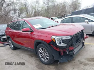 2024 GMC Terrain SLT z VIN 3GKALPEG5RL142276, wystawiony jako IAAI lot #41862017 z przebiegiem 51 053 mil mil oraz . Historia ofert i sprzedaży dostępna na DreamBid. Obrazek 1.