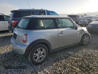 2011 MINI Hardtop z VIN WMWSU3C52BT094502, wystawiony jako Copart lot #56579965 z przebiegiem Nie podano mil oraz Szkoda całkowita • Salvage title. Historia ofert i sprzedaży dostępna na DreamBid. Obrazek 3.