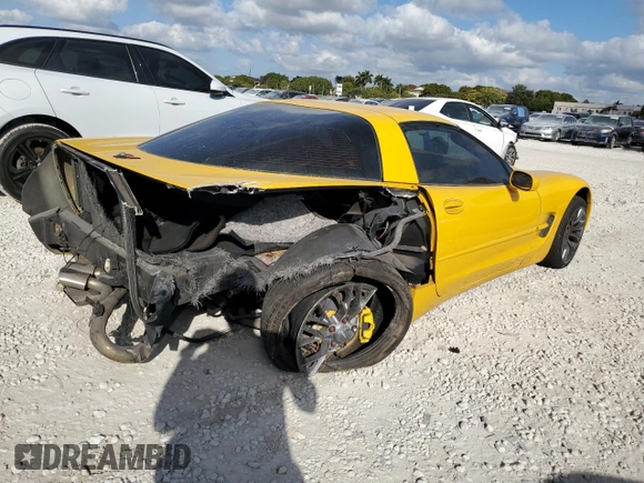 2001 Chevrolet Corvette with VIN 1G1YY22G515128068, listed as a Copart auction lot 44383715 with 71,184 mi miles and Clean Title. Bid and sale history available at carsss.com. Image 3.