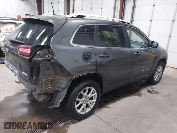 2016 Jeep Cherokee Latitude z VIN 1C4PJMCB1GW367092, wystawiony jako IAAI lot #41101266 z przebiegiem 96 500 mil mil oraz . Historia ofert i sprzedaży dostępna na DreamBid. Obrazek 4.