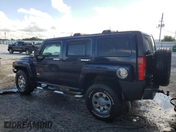 2007 Hummer H3 SUV with VIN 5GTDN13E178165852, listed as a Copart auction lot 72340514 with 241,269 mi miles and Salvage Title. Bid and sale history available at carsss.com. Image 2.