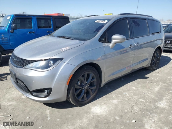 2020 Chrysler Pacifica Touring with VIN 2C4RC1FG7LR146477, listed as a Copart auction lot 48309615 with 112,563 mi miles and Salvage Title. Bid and sale history available at carsss.com. Image 1.