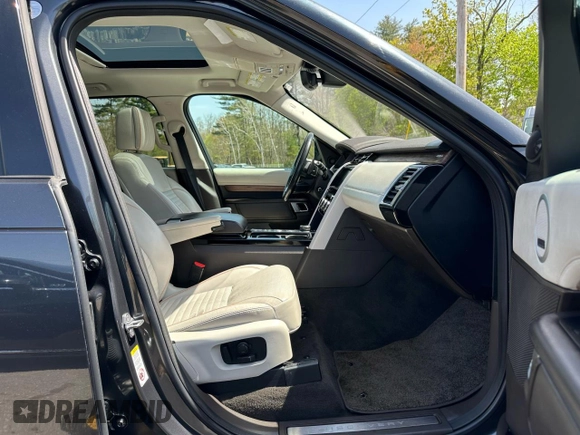 2018 Land Rover Discovery HSE Luxury with VIN SALRT2RV8JA050660, listed as a Copart auction lot 55436665 with 161,648 mi miles and Clean Title. Bid and sale history available at carsss.com. Image 5.