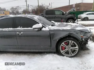 2018 Audi S6 Prestige with VIN WAUHFAFC2JN076555, listed as a IAAI auction lot 41576151 with 60,433 mi miles. Bid and sale history available at carsss.com. Image 13.