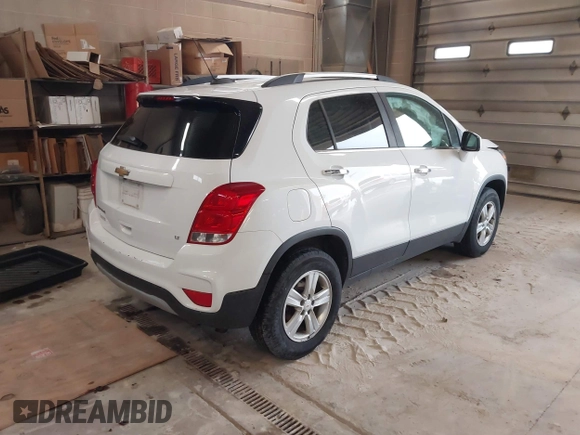 2017 Chevrolet Trax LT with VIN KL7CJPSB5HB191610, listed as a IAAI auction lot 41777447 with 97,392 mi miles. Bid and sale history available at carsss.com. Image 4.