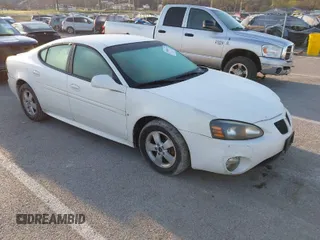 2006 Pontiac Grand Prix with VIN 2G2WP552361105260, listed as a IAAI auction lot 41860149 with 182,918 mi miles. Bid and sale history available at carsss.com. Image 1.