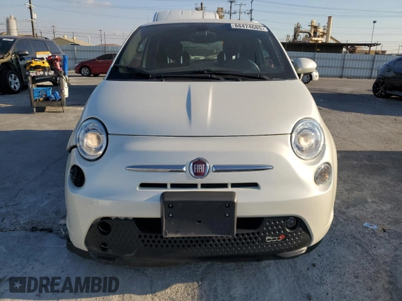 2018 FIAT 500e with VIN 3C3CFFGE7JT377367, listed as a Copart auction lot 88474685 with 34,428 mi miles and Salvage Title. Bid and sale history available at carsss.com. Image 5.