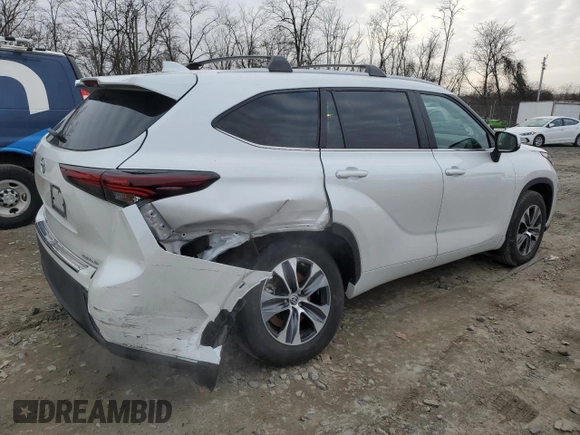 2024 Toyota Highlander LE z VIN 5TDKDRBH2RS542778, wystawiony jako Copart lot #45552575 z przebiegiem 16 554 mil mil oraz Szkoda całkowita • Salvage title. Historia ofert i sprzedaży dostępna na DreamBid. Obrazek 3.