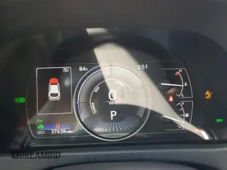 2021 Lexus UX 250h с VIN JTHP9JBHXM2045467, выставлен на аукционе Copart как лот 60781685 с пробегом 37 638 миль миль и Списание • Salvage title. История ставок и продаж доступна на DreamBid. Изображение 9.