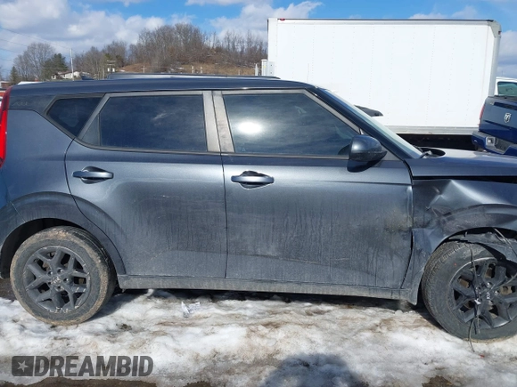 2020 Kia Soul S with VIN KNDJ23AU8L7735175, listed as a IAAI auction lot 41436799 with 125,581 mi miles. Bid and sale history available at carsss.com. Image 12.