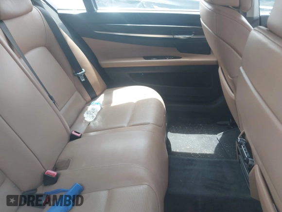 2010 BMW 7 Series 750Li xDrive с VIN WBAKC8C55ACY68983, выставлен на аукционе IAAI как лот 42501264 с пробегом 204 955 миль миль и . История ставок и продаж доступна на DreamBid. Изображение 8.