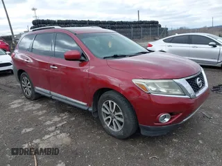 2013 Nissan Pathfinder SV with VIN 5N1AR2MM0DC654824, listed as a IAAI auction lot 41747859 with 162,673 mi miles. Bid and sale history available at carsss.com. Image 1.