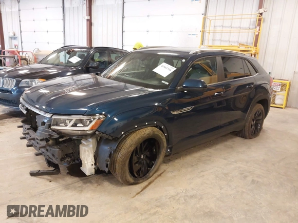 2022 Volkswagen Atlas SE with VIN 1V2KE2CA3NC210123, listed as a IAAI auction lot 41965716 with 53,075 mi miles and . Bid and sale history available at DreamBid. Image 17.