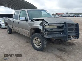 2002 Chevrolet Silverado 2500HD LS with VIN 1GCHK23UX2F133016, listed as a IAAI auction lot 41481758 with 379,378 mi miles. Bid and sale history available at carsss.com. Image 1.