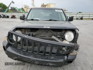 2008 Jeep Patriot Sport z VIN 1J8FT280X8D534394, wystawiony jako Copart lot #53935575 z przebiegiem 122 836 mil mil oraz Szkoda całkowita • Salvage title. Historia ofert i sprzedaży dostępna na DreamBid. Obrazek 5.