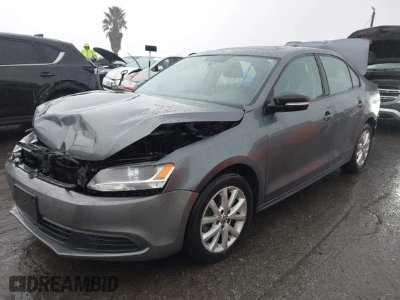 2011 Volkswagen Jetta Sedan SE PZEV with VIN 3VWDZ7AJ3BM332471, listed as a IAAI auction lot 41732964 with 168,920 mi miles. Bid and sale history available at carsss.com. Image 18.