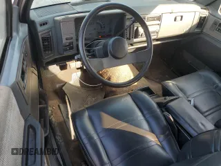 1988 GMC Jimmy z VIN 1GKCS18Z2J8541042, wystawiony jako Copart lot #78100004 z przebiegiem 199 916 mil mil oraz Czysty tytuł • Clean title. Historia ofert i sprzedaży dostępna na DreamBid. Obrazek 8.
