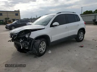 2017 Volkswagen Tiguan S z VIN WVGAV7AX3HK015484, wystawiony jako Copart lot #54958235 z przebiegiem 56 100 mil mil oraz Szkoda całkowita • Salvage title. Historia ofert i sprzedaży dostępna na DreamBid. Obrazek 1.