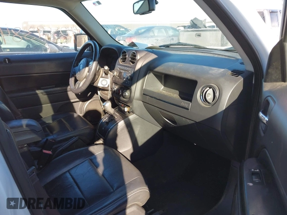 2015 Jeep Patriot High Altitude with VIN 1C4NJRAB4FD381232, listed as a IAAI auction lot 41289384 with 121,581 mi miles and . Bid and sale history available at DreamBid. Image 5.
