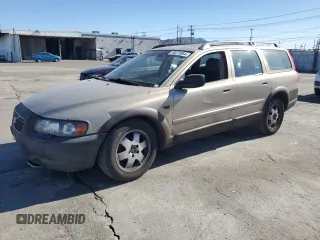 2002 Volvo V70 with VIN YV1SZ58D221079195, listed as a Copart auction lot 79271064 with 0 mi miles and Salvage Title. Bid and sale history available at carsss.com. Image 1.