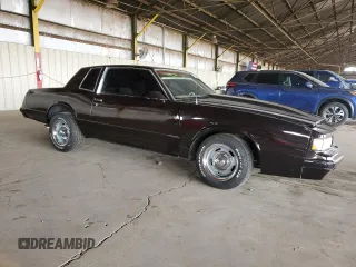 1987 Chevrolet Monte Carlo z VIN 1G1GZ11H6HR117922, wystawiony jako Copart lot #45329575 z przebiegiem 49 753 mil mil oraz Tytuł czysty. Historia ofert i sprzedaży dostępna na DreamBid. Obrazek 4.