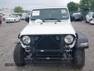 2021 Jeep Wrangler Unlimited Sport S with VIN 1C4HJXDG1MW850478, listed as a IAAI auction lot 42263715 with 31,284 mi miles and . Bid and sale history available at DreamBid. Image 12.