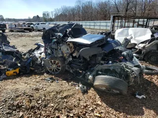2019 Jeep Cherokee Latitude Plus with VIN 1C4PJMLX4KD471186, listed as a Copart auction lot 47097075 with Not provided miles and Salvage title. Bid and sale history available at DreamBid. Image 2.