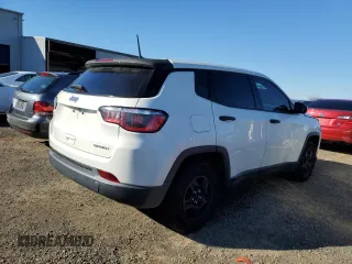 2017 Jeep Compass Sport with VIN 3C4NJCAB4HT672923, listed as a Copart auction lot 78287074 with 70,724 mi miles and Salvage Title. Bid and sale history available at carsss.com. Image 3.