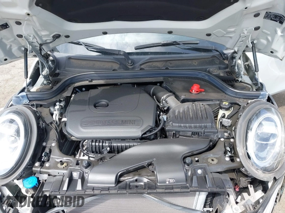 2021 MINI Hardtop Cooper with VIN WMWXR3C09M2N96671, listed as a IAAI auction lot 42031023 with 12,450 mi miles and . Bid and sale history available at DreamBid. Image 10.