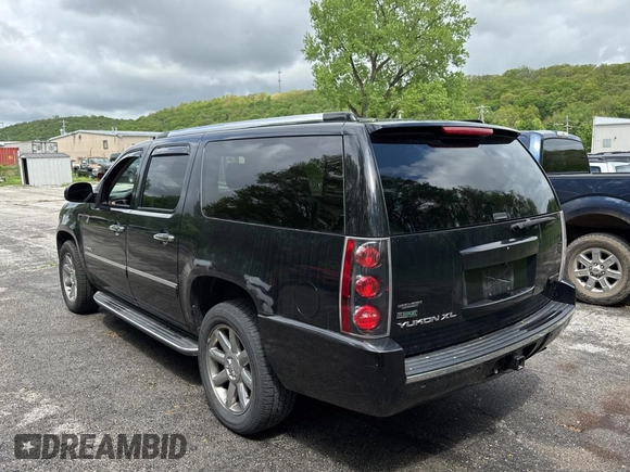 2011 GMC Yukon XL Denali with VIN 1GKS2MEF0BR225108, listed as a Copart auction lot 55619285 with 206,880 mi miles and Clean Title. Bid and sale history available at carsss.com. Image 3.