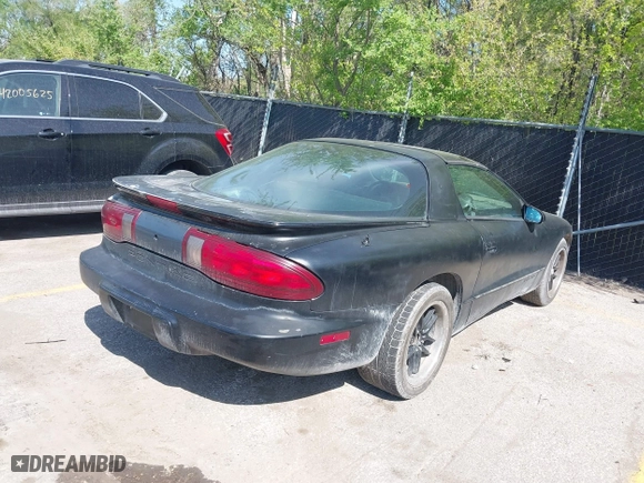1996 Pontiac Firebird with VIN 2G2FS22K0T2231261, listed as a IAAI auction lot 42088061 with 194,913 mi miles. Bid and sale history available at carsss.com. Image 4.